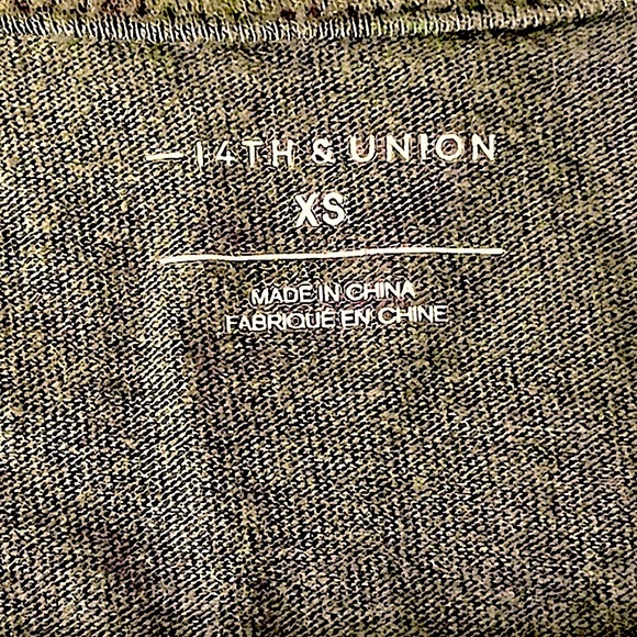 OLIVE GREEN TOP.~Size Small. - Picture 2 of 2